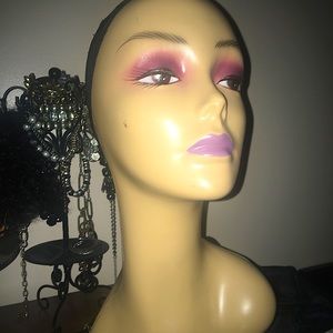 Mannequin with Makeup will enhance wigs.